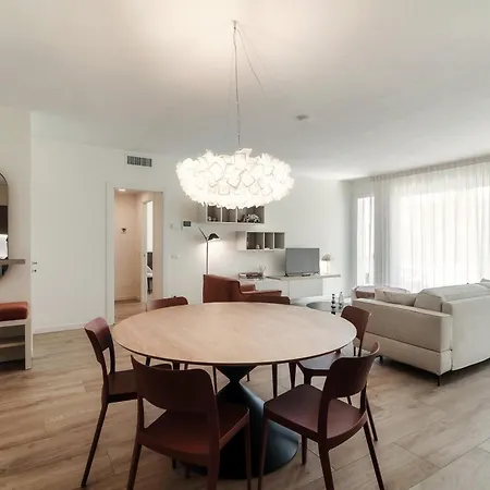 Casa Sofia - By Myhomeincomo 公寓