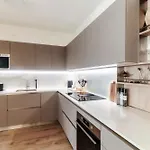 Apartman Casa Sofia - By Myhomeincomo *
